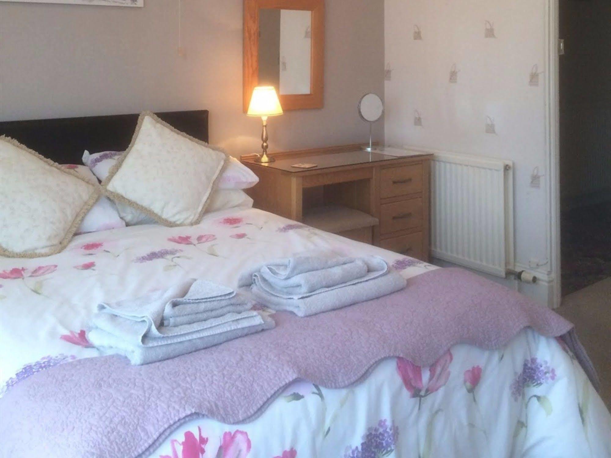Glenora Guest House Whitby Dış mekan fotoğraf