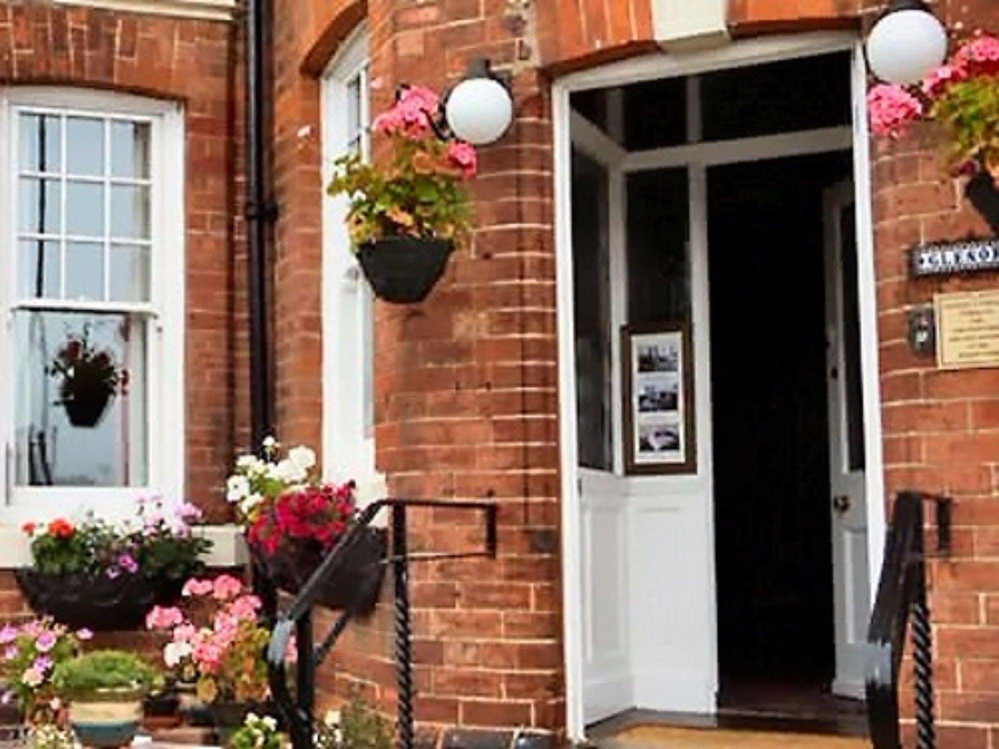 Glenora Guest House Whitby Dış mekan fotoğraf